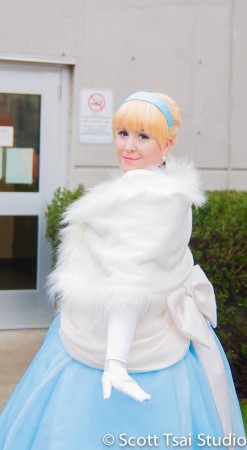 Disney's Cinderalla Cosplay *COSPLAY CONTEST BEST IN SHOW* Kayla Rose Cosplay Photographer: Scott Tsai Studio