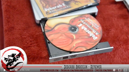 Loading an audio CD in the VicTec.